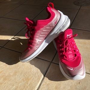 Women’s Nike AirMax